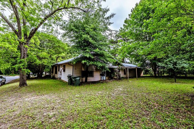 1207 21st Street, Huntsville, TX 77340