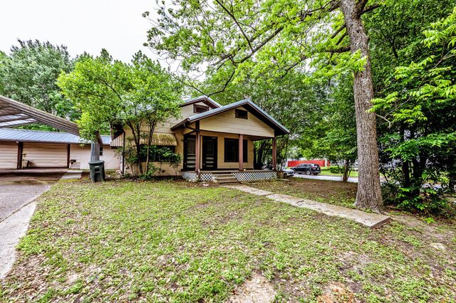 1207 21st Street, Huntsville, TX 77340