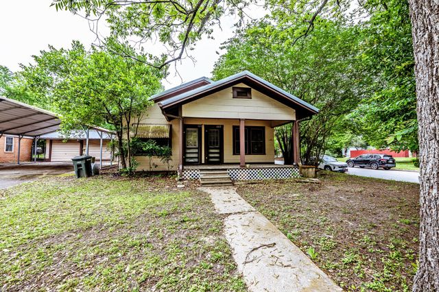1207 21st Street, Huntsville, TX 77340