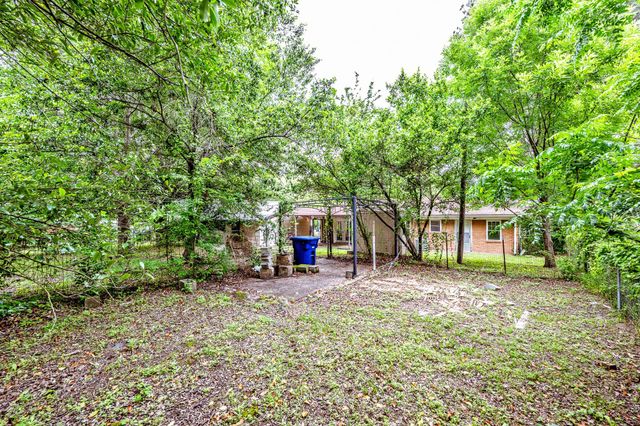 1207 21st Street, Huntsville, TX 77340