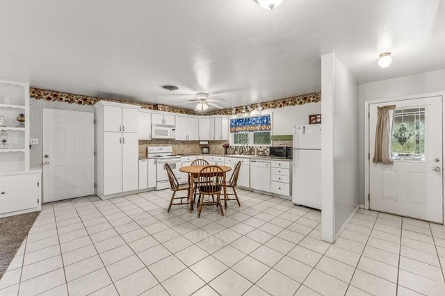 1207 21st Street, Huntsville, TX 77340