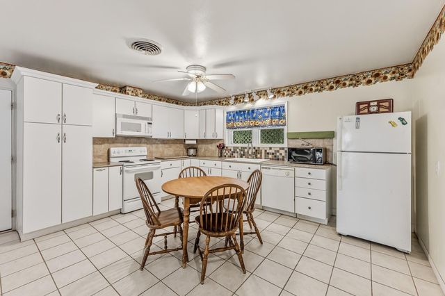 1207 21st Street, Huntsville, TX 77340