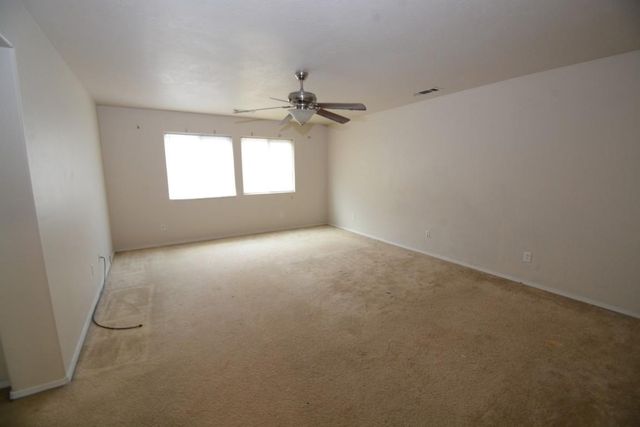 2360 S Playa Avenue, Fresno, CA 93727