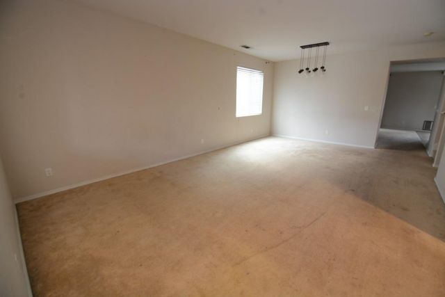 2360 S Playa Avenue, Fresno, CA 93727