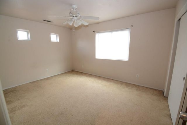 2360 S Playa Avenue, Fresno, CA 93727