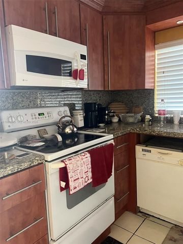 1100 Colony Point Cir 201, Pembroke Pines, FL 33026