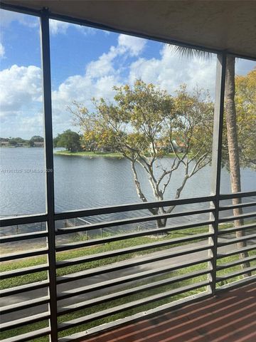 1100 Colony Point Cir 201, Pembroke Pines, FL 33026
