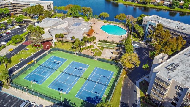 1100 Colony Point Cir 201, Pembroke Pines, FL 33026