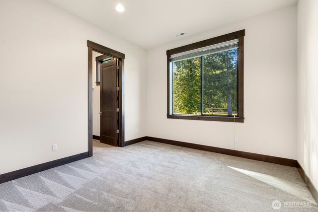 35945 SE 49th Street, Fall City, WA 98024