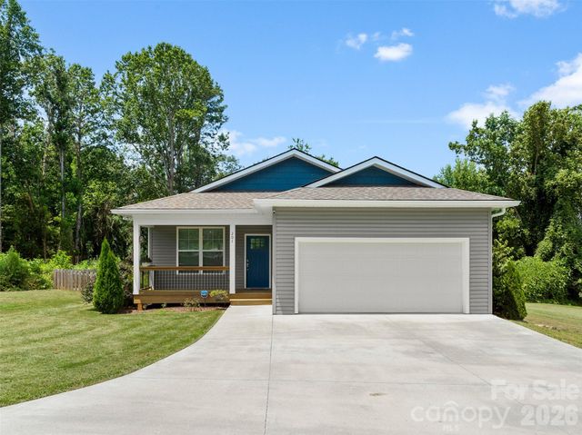 201 N Mapleton Drive, East Flat Rock, NC 28726