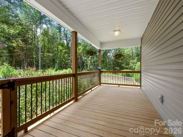 201 N Mapleton Drive, East Flat Rock, NC 28726