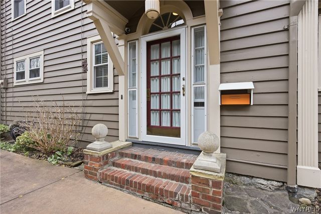 96 Chatham Avenue, Buffalo, NY 14216