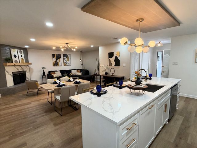 602 S Waxahachie Street, Mansfield, TX 76063