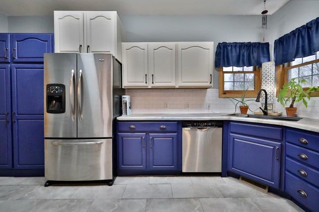 W7445 County Road G, Pardeeville, WI 53954