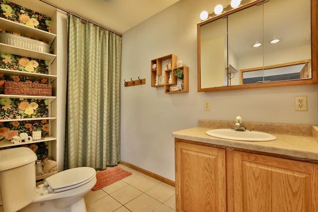 W7445 County Road G, Pardeeville, WI 53954