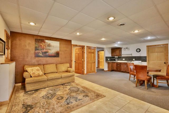 W7445 County Road G, Pardeeville, WI 53954