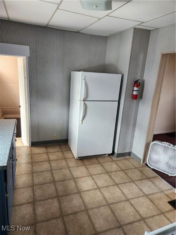 158 16th Street NW, Barberton, OH 44203