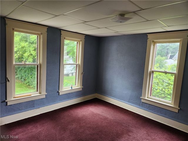 158 16th Street NW, Barberton, OH 44203