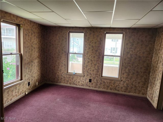 158 16th Street NW, Barberton, OH 44203