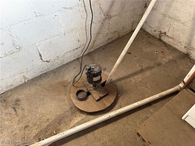 158 16th Street NW, Barberton, OH 44203