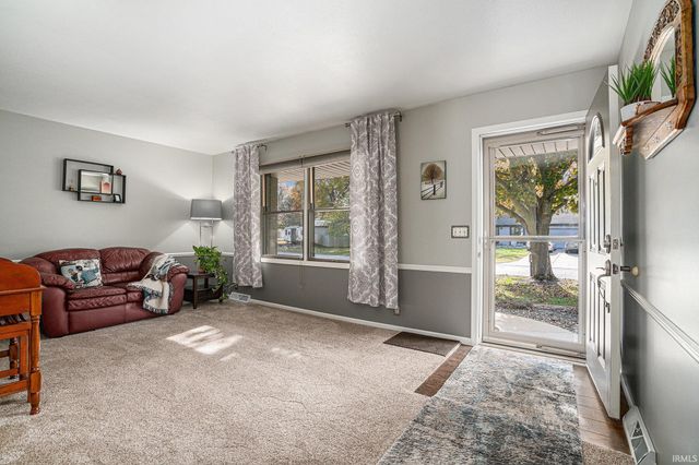 24715 Green Valley Parkway, Elkhart, IN 46517