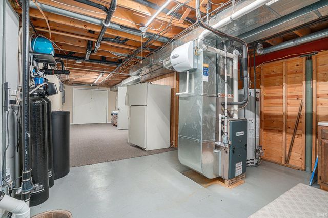 24715 Green Valley Parkway, Elkhart, IN 46517