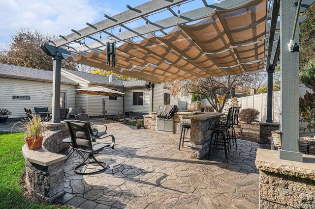 24715 Green Valley Parkway, Elkhart, IN 46517