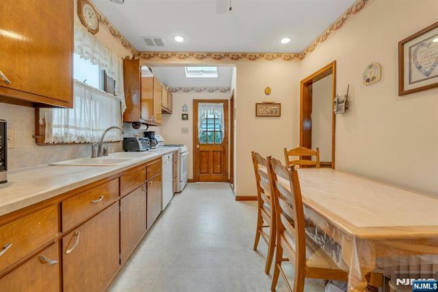 179 Page Avenue, Lyndhurst, NJ 07071