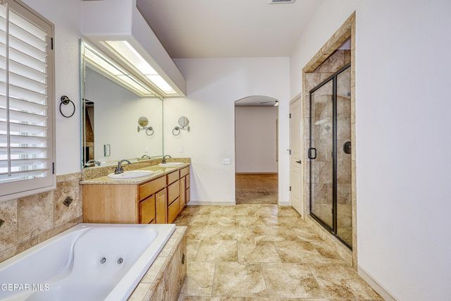 532 VIA DE LOS ARBOLES, El Paso, TX 79932
