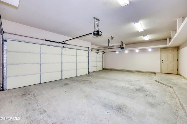 532 VIA DE LOS ARBOLES, El Paso, TX 79932