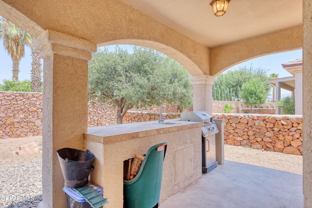 532 VIA DE LOS ARBOLES, El Paso, TX 79932