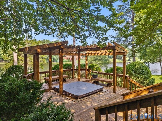 14491 Three Oaks Ter, Montpelier, VA 23192