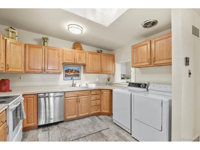5980 Dudley Ct, Arvada, CO 80004