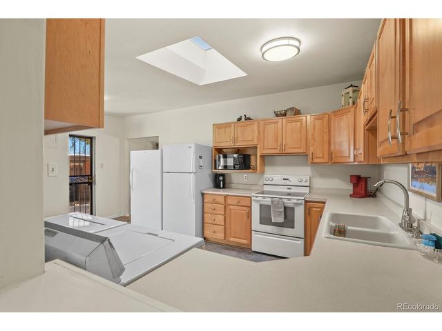 5980 Dudley Ct, Arvada, CO 80004