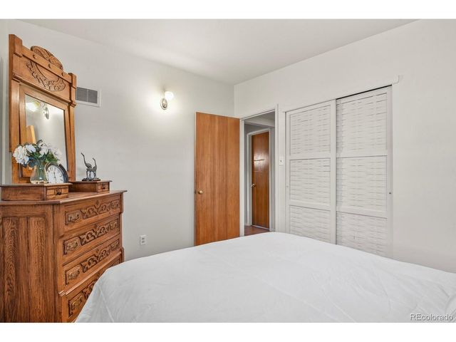 5980 Dudley Ct, Arvada, CO 80004