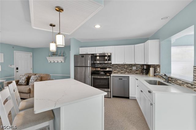 12179 Boat Shell DR, Matlacha Isles, FL 33991