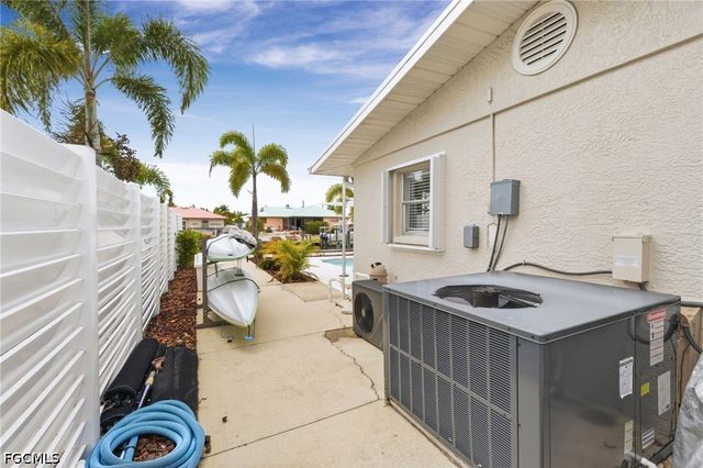12179 Boat Shell DR, Matlacha Isles, FL 33991