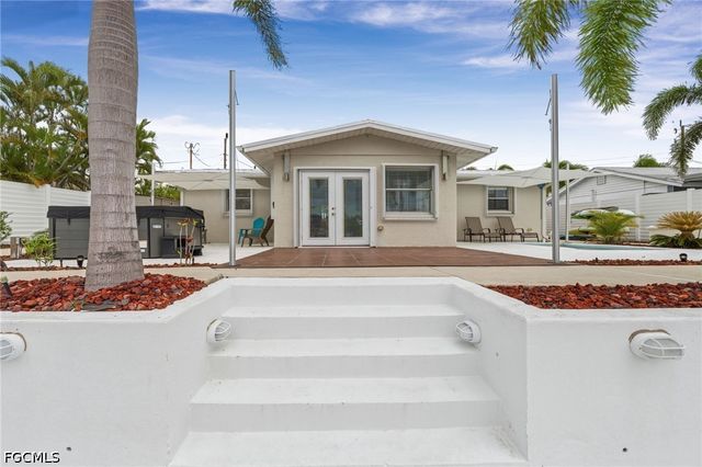 12179 Boat Shell DR, Matlacha Isles, FL 33991