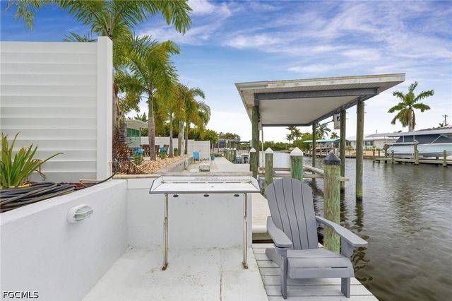 12179 Boat Shell DR, Matlacha Isles, FL 33991