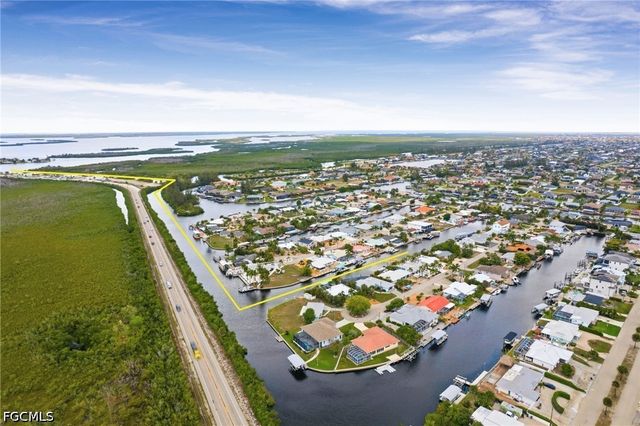 12179 Boat Shell DR, Matlacha Isles, FL 33991