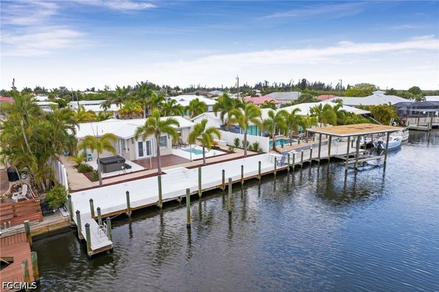 12179 Boat Shell DR, Matlacha Isles, FL 33991
