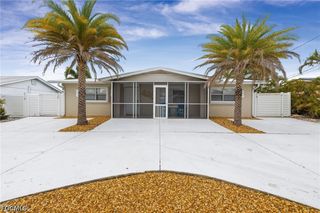 12179 Boat Shell DR, Matlacha Isles, FL 33991
