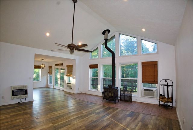 HC 31 Box 120 F, Jasper, AR 72641