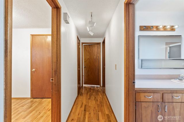 1923 26th Ave NW, Olympia, WA 98502