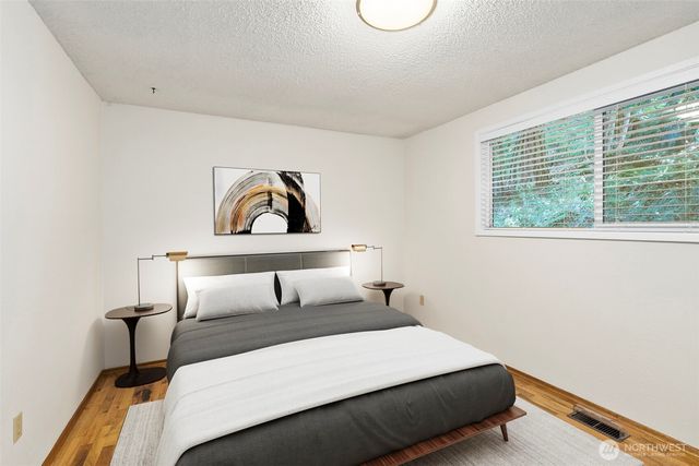 1923 26th Ave NW, Olympia, WA 98502