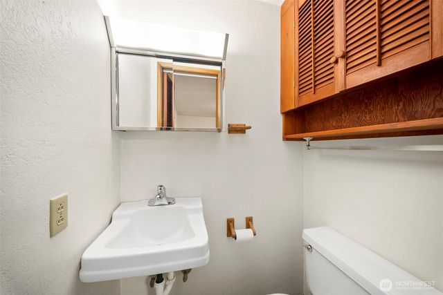 1923 26th Ave NW, Olympia, WA 98502