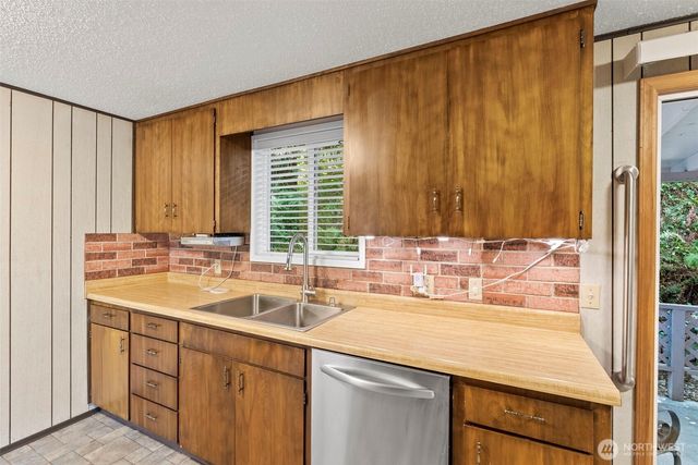 1923 26th Ave NW, Olympia, WA 98502