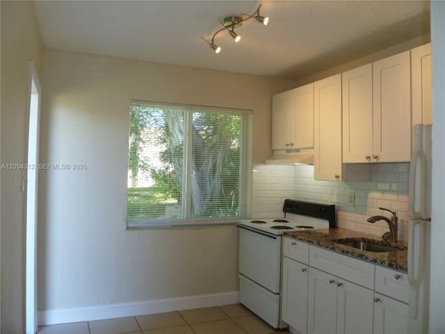 428 NW 21st Ter, Fort Lauderdale, FL 33311