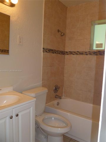 428 NW 21st Ter, Fort Lauderdale, FL 33311