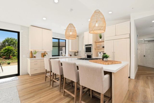 2511 San Clemente Ave, Vista, CA 92084